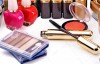 【美天棋牌】化妆教程 散粉和蜜粉有什么区别 定妆补妆该选哪一个