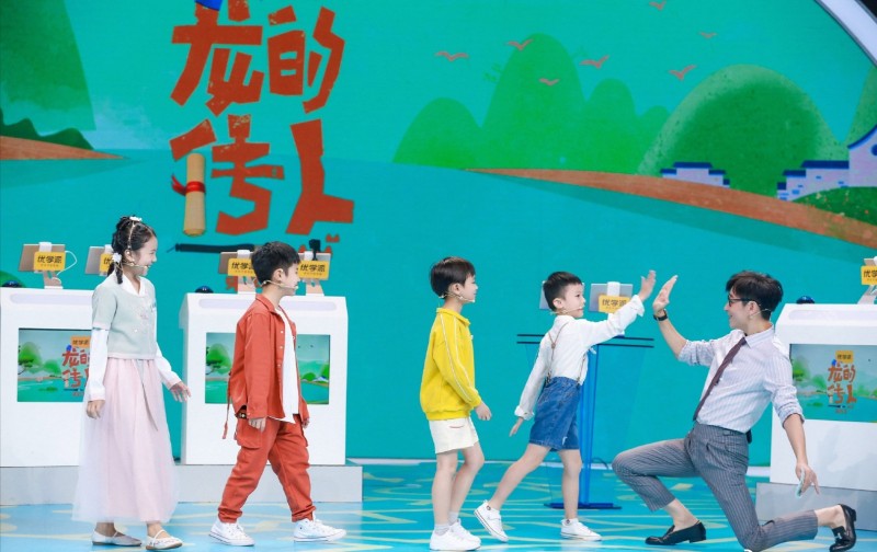 《龙的传人4》：《中国诗词大会》冠军陈更对战小将联盟，趣味飞花再破记录！