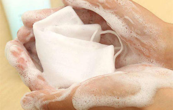 为什么洗脸要用起泡网 起泡网适合有泡泡的清洁产品