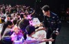 【美天棋牌】王凯化身电台DJ真挚开唱 与粉丝共度主题生日会