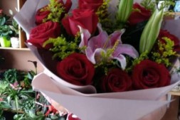 【美天棋牌】教师节为什么送向日葵 教师节送花要送几朵