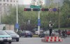 【美天棋牌】中国最奇葩的一条公路 1公里有31组红绿灯