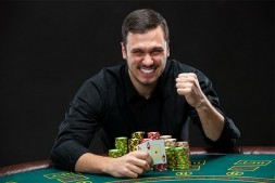 【美天棋牌】让我来给你个玩扑克扑克的理由！