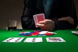 【美天棋牌】Ed Miller谈扑克:观察公共牌结构