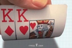 【美天棋牌】如何像职业牌手那样游戏口袋对KK?