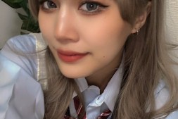 【美天棋牌】凤可怜(鳳カレン)出道作品番号及封面,凤可怜个人简介【EV扑克官网】