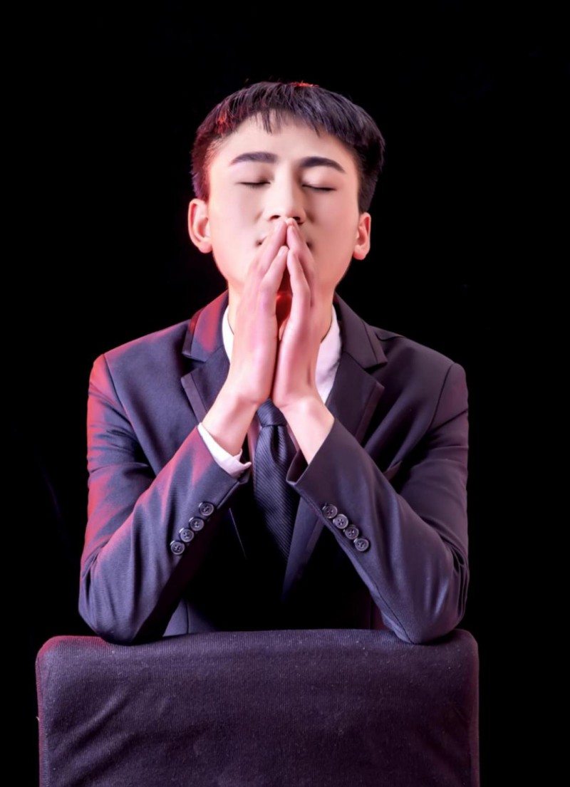 【美天棋牌】《蓦然回首你还在》主演阵容 鲜兴波解锁新角色 【美天棋牌】《蓦然回首你还在》主演阵容 鲜兴波解锁新角色