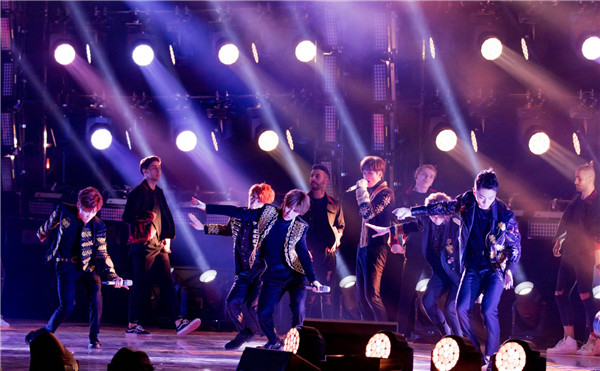 C.T.O男团亮相跨年演唱会