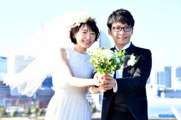 新垣结衣与星野源结婚 曾表示想在30岁前步入婚姻