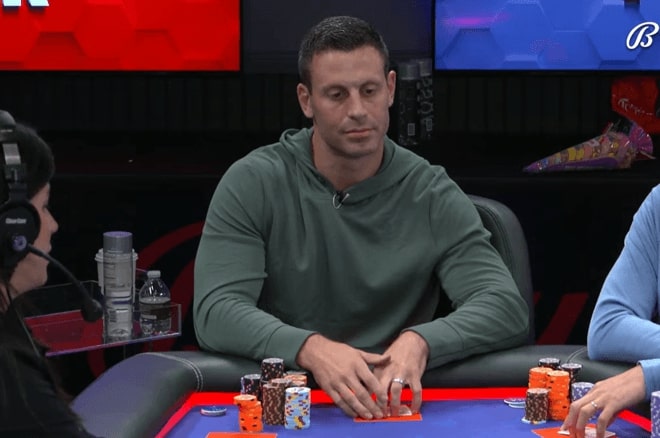 【EV扑克】话题 | Garrett Adelstein重返扑克赛场，玩心大起用J-4诈唬Persson