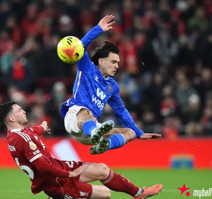 迈博体育:英超-维尔茨造乌龙范迪克致丢球【EV扑克官网】 迈博体育:英超-维尔茨造乌龙范迪克致丢球【EV扑克官网】