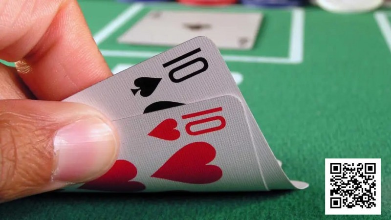 【EV扑克】拿着10-10面对三位松凶对手，你会在翻前全下吗？【EV扑克官网】