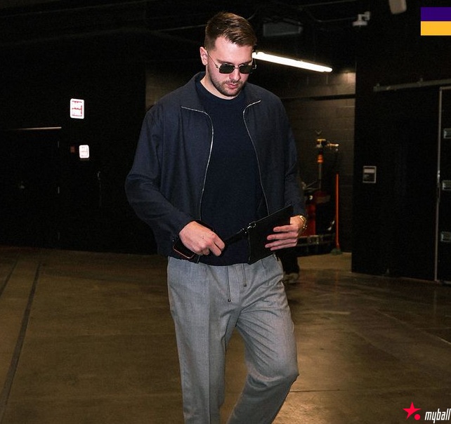 迈博体育：东契奇29+6湖人拒绝逆转战胜太阳【EV扑克官网】