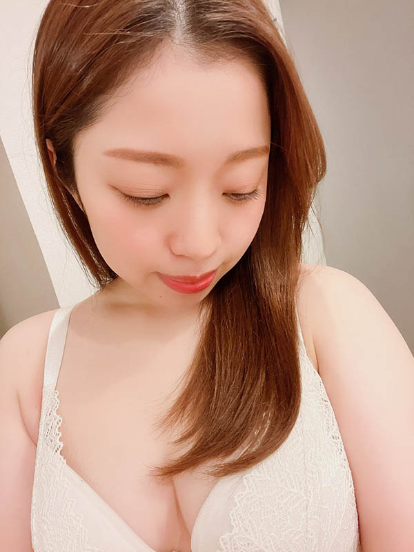 【美天棋牌】长泽里实(SYK-007) 坐地能吸土？！熟女姐姐身材娇小战力超强…G乳肥美臀肉欲体超能干～