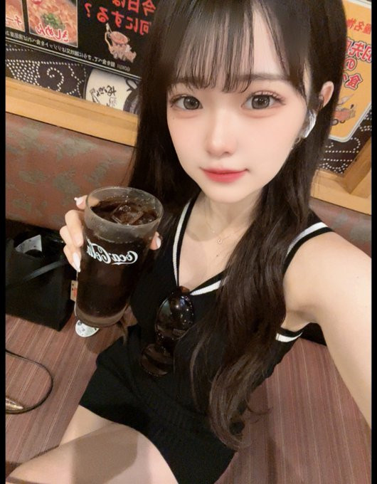 【美天棋牌】香川杏(香川あんず)出道作品番号及封面，香川杏个人简介【EV扑克官网】