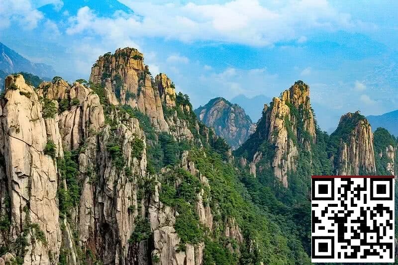 【EV扑克】泰山之巅首日 | 吕彦与何映含分别斩获开幕赛AB组CL，Day1共262人次参与，38人晋级Day2【EV扑克官网】