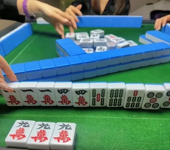 麻将防守技巧避免点炮：稳健思维才是长期取胜之道【EV扑克官网】