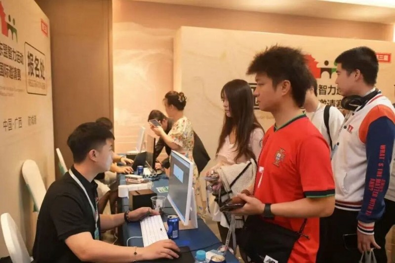 【EV扑克】第三届国门杯次日 | 广西三月三，主赛A组开打共135人次参赛，林峰CL携35人晋级第二轮，邓彪勇夺开幕赛冠军【EV扑克官网】