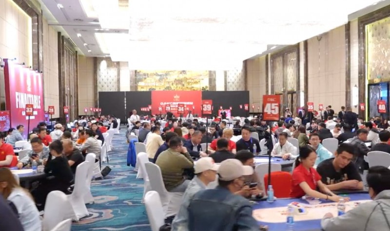 【EV扑克】GAKC皇冠杯廊坊站第二日战报｜主赛A组184人激战，女神赛154位巾帼惊艳登场【EV扑克官网】