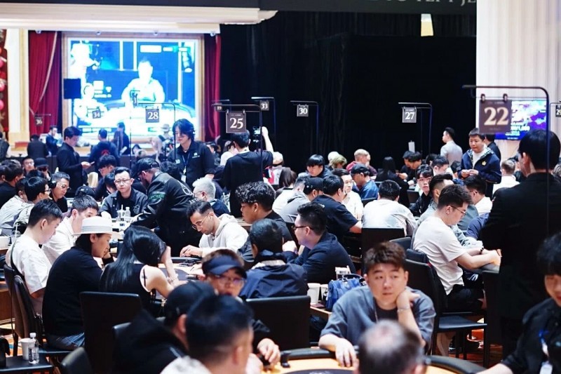 【EV扑克】TLPT济州岛站｜主赛B组171人次火爆对战剩余26人晋级！Bai Yunpeng狂揽超80万计分笑傲全场！YIMING LEE斩获巡游豪客赛王冠！【EV扑克官网】